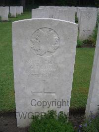 Etaples Military Cemetery - Horwell, G